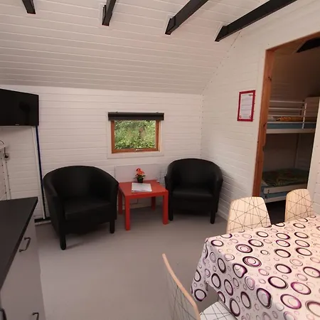 胡瑟德斯特朗露营小屋酒店 霍森斯